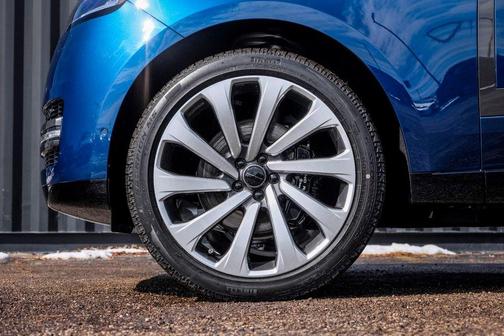 2026 Land Rover Range Rover P400 SE