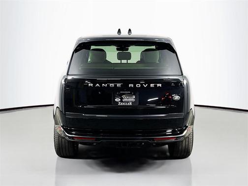 2023 Land Rover Range Rover P530 SE