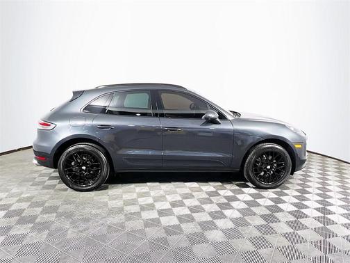 2021 Porsche Macan Base