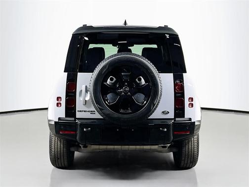 2023 Land Rover Defender 110 X-Dynamic SE