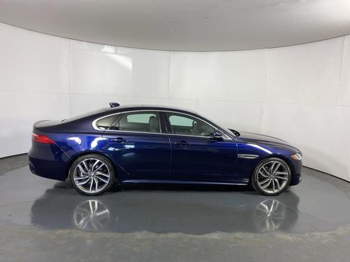 2024 Jaguar XF R-Dynamic SE