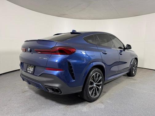 2022 BMW X6 xDrive40i