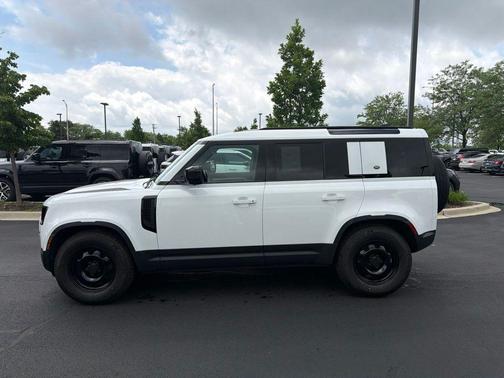 Fuji White 2022 Land Rover Defender 110 Standard