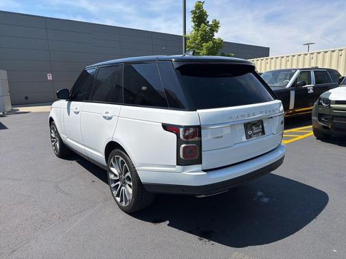 Fuji White 2019 Land Rover Range Rover 3.0L V6 Supercharged HSE