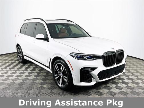 2022 BMW X7 M50i