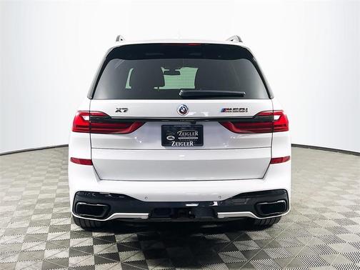 2022 BMW X7 M50i