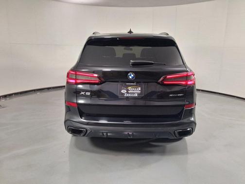 Black Sapphire Metallic 2022 BMW X5 xDrive40i
