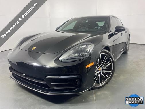 2022 Porsche Panamera 4 Platinum Edition