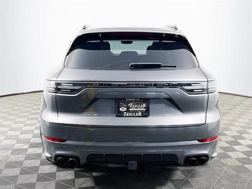 2022 Porsche Cayenne GTS