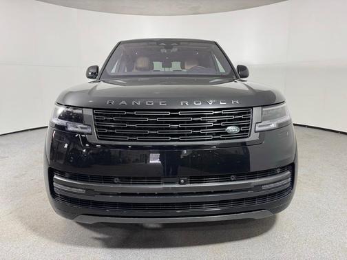 2023 Land Rover Range Rover P530 SE