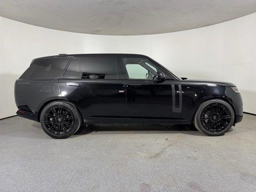 2023 Land Rover Range Rover P530 SE