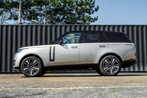 2025 Land Rover Range Rover P550e SE