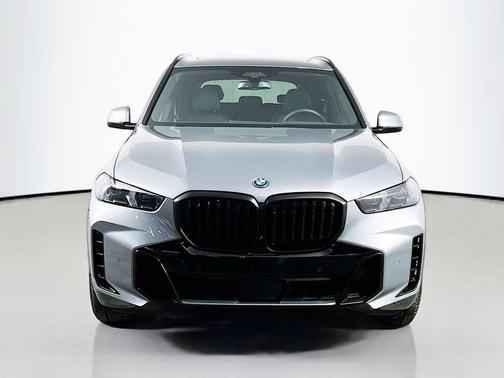 Skyscraper Gray Metallic 2024 BMW X5 PHEV xDrive50e