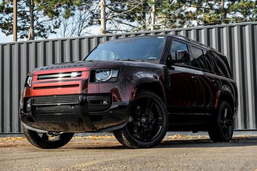 2025 Land Rover Defender P400 X-Dynamic SE