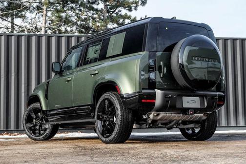 2026 Land Rover Defender 110 X-Dynamic SE