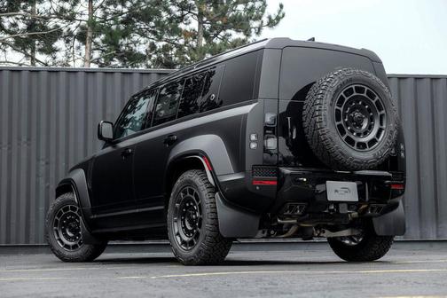 Narvik Black 2026 Land Rover Defender OCTA EDITION