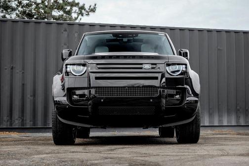 2026 Land Rover Defender P400 X-Dynamic SE