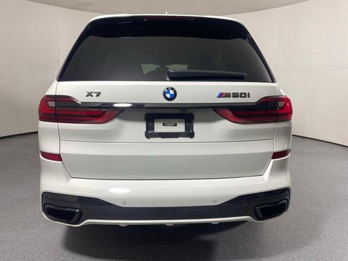 2021 BMW X7 M50i