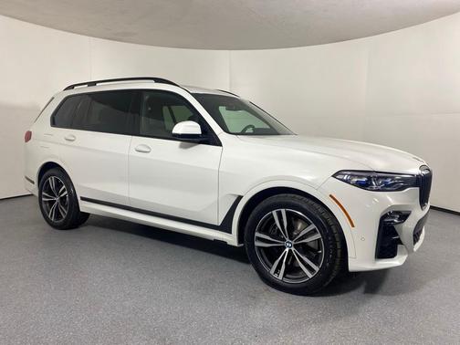 2021 BMW X7 M50i