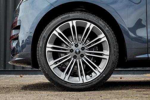 2025 Land Rover Range Rover Sport P400 Dynamic SE