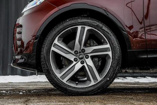 2026 Land Rover Discovery Tempest Edition