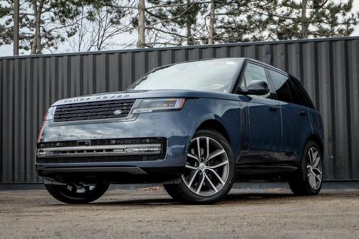2025 Land Rover Range Rover P550e SE