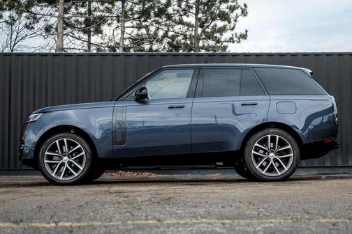 2025 Land Rover Range Rover P550e SE