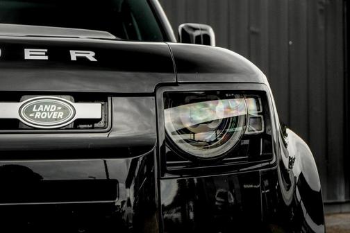 2025 Land Rover Defender P400 S