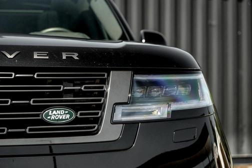 2025 Land Rover Range Rover P400 SE