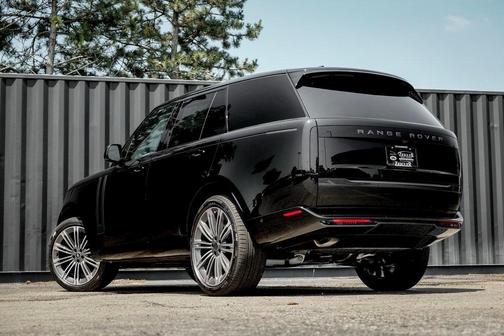 2025 Land Rover Range Rover P400 SE