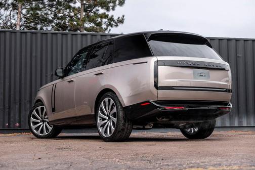 Batumi Gold 2026 Land Rover Range Rover P530 SE