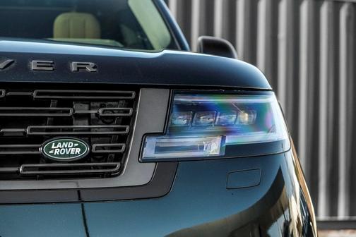 2026 Land Rover Range Rover P530 SE 7 Seat