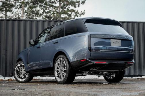 2025 Land Rover Range Rover P530 SE