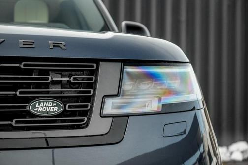 2025 Land Rover Range Rover P530 SE