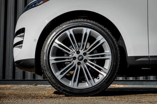 2025 Land Rover Range Rover Sport P360 SE