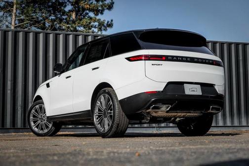 2025 Land Rover Range Rover Sport P360 SE
