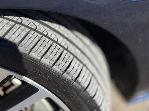 2024 Jaguar XF R-Dynamic SE