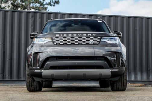 2025 Land Rover Discovery P300 S