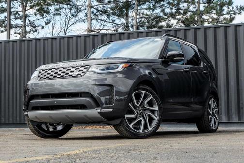 2025 Land Rover Discovery P300 S