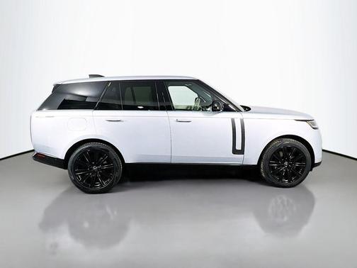 2025 Land Rover Range Rover P550e Autobiography