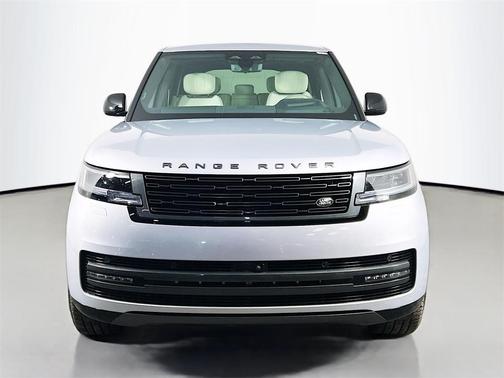 2025 Land Rover Range Rover P550e Autobiography