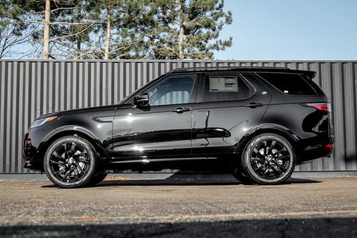 2025 Land Rover Discovery P300 Dynamic SE