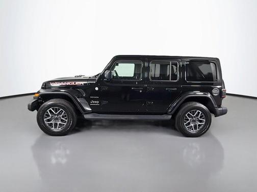 Black Clearcoat 2024 Jeep Wrangler Sahara