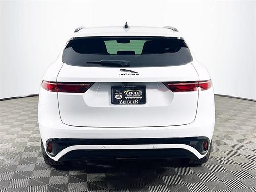 2024 Jaguar F-PACE P250 R-Dynamic S