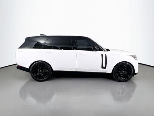 2022 Land Rover Range Rover P530 SE