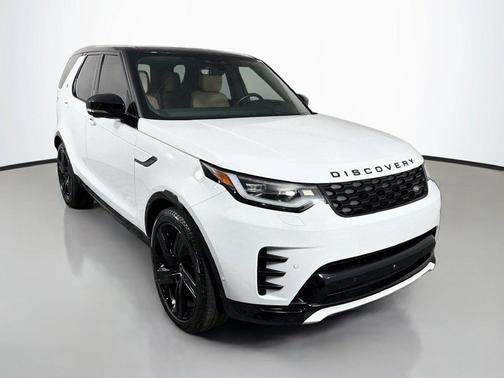 Fuji White 2024 Land Rover Discovery P360 Dynamic SE