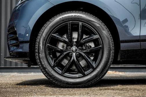 2026 Land Rover Range Rover Velar P250 Dynamic SE