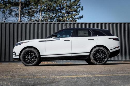 2026 Land Rover Range Rover Velar Dynamic SE