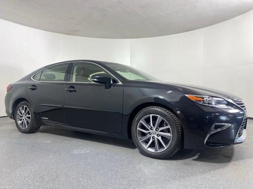 2018 Lexus ES 300h Base