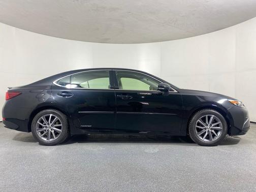 2018 Lexus ES 300h Base